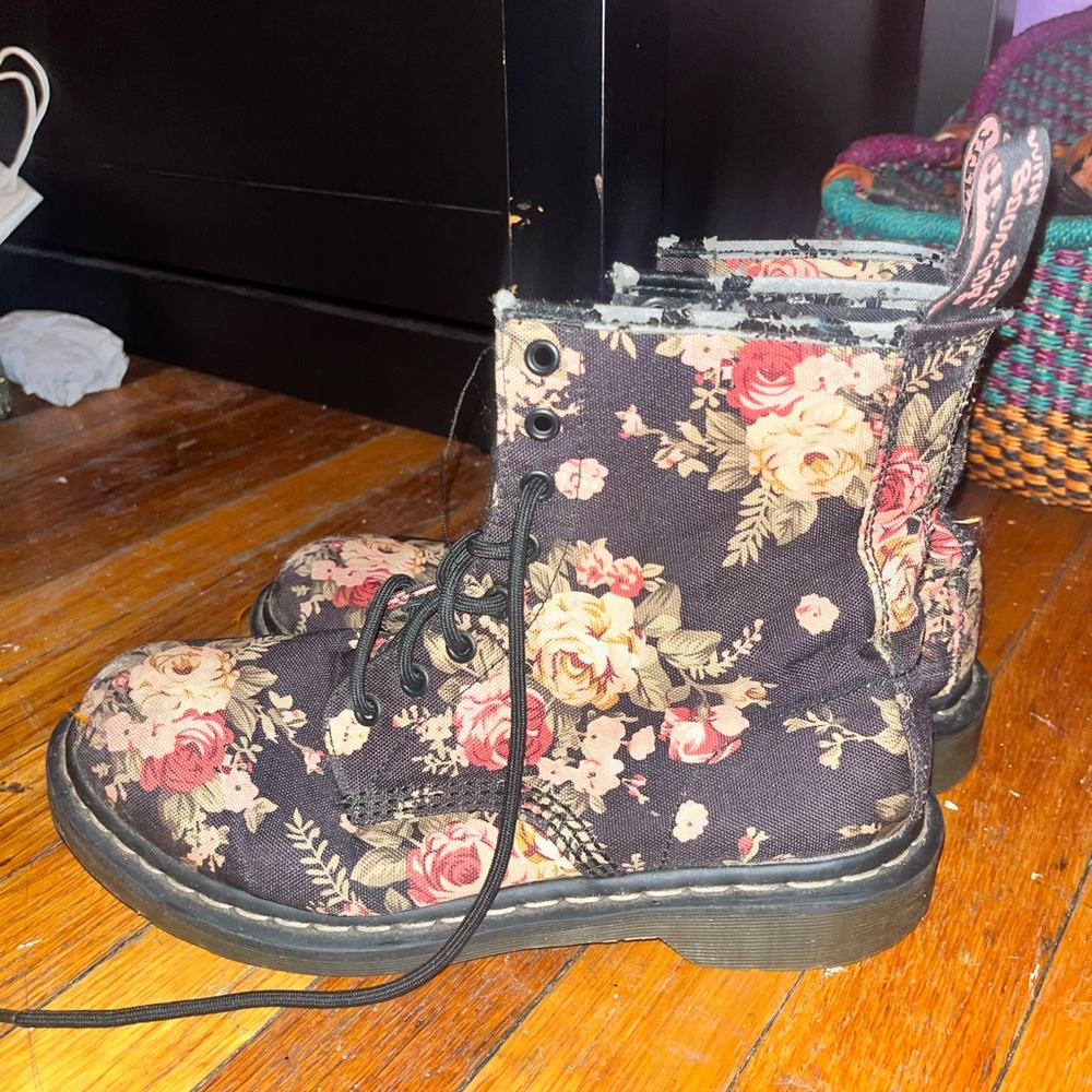 Flowery Dr Martens